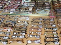 メガネはレンズ付き５０００円