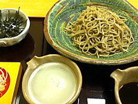 亀屋の田舎蕎麦をおろし汁で食べる
