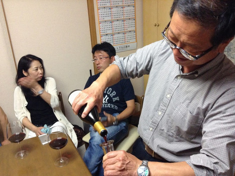 河内屋本舗の河内社長夫妻も参加