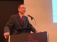 ホテルで例会の講師