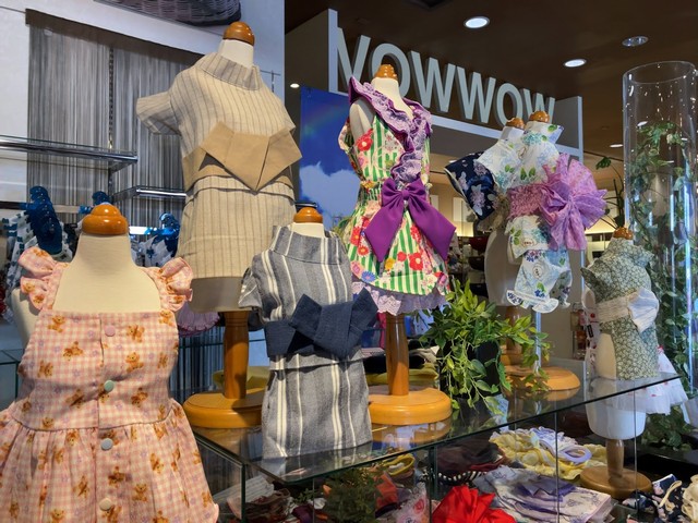 福井市運動公園近くにあるBOWWOW（バウワウ）